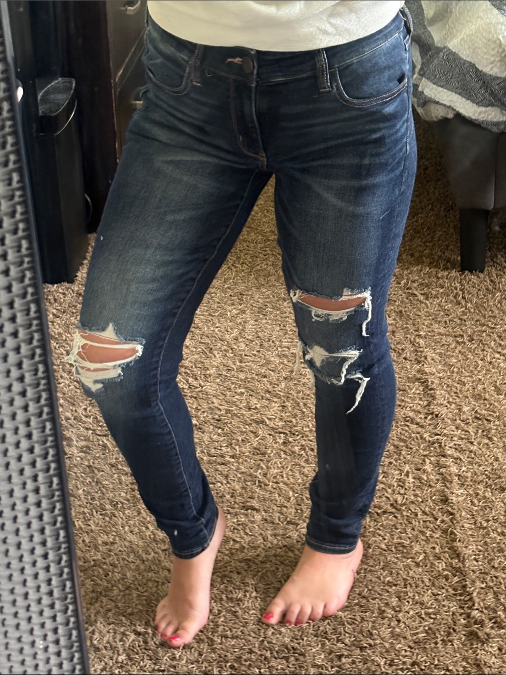 American Eagle next level stretch 10 Dark Blue Ripped Skinny Jeggings